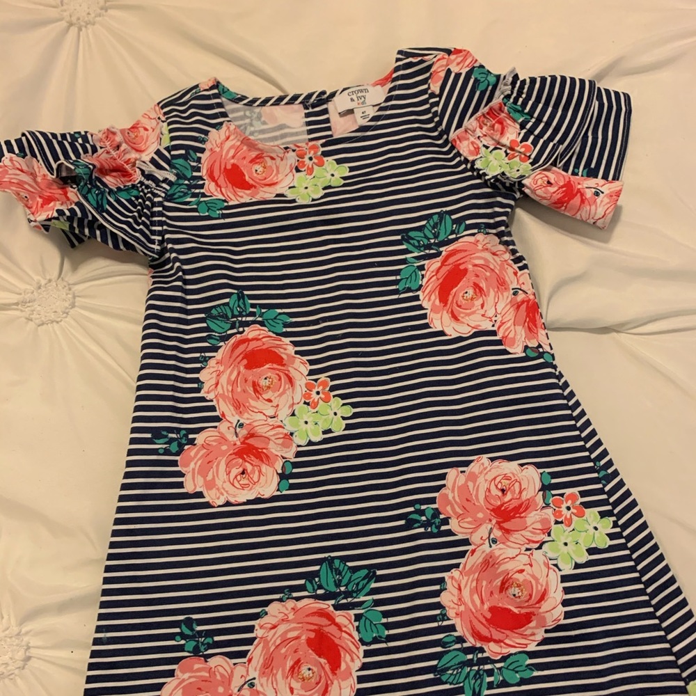 Girls Crown & Ivy Summer dress.